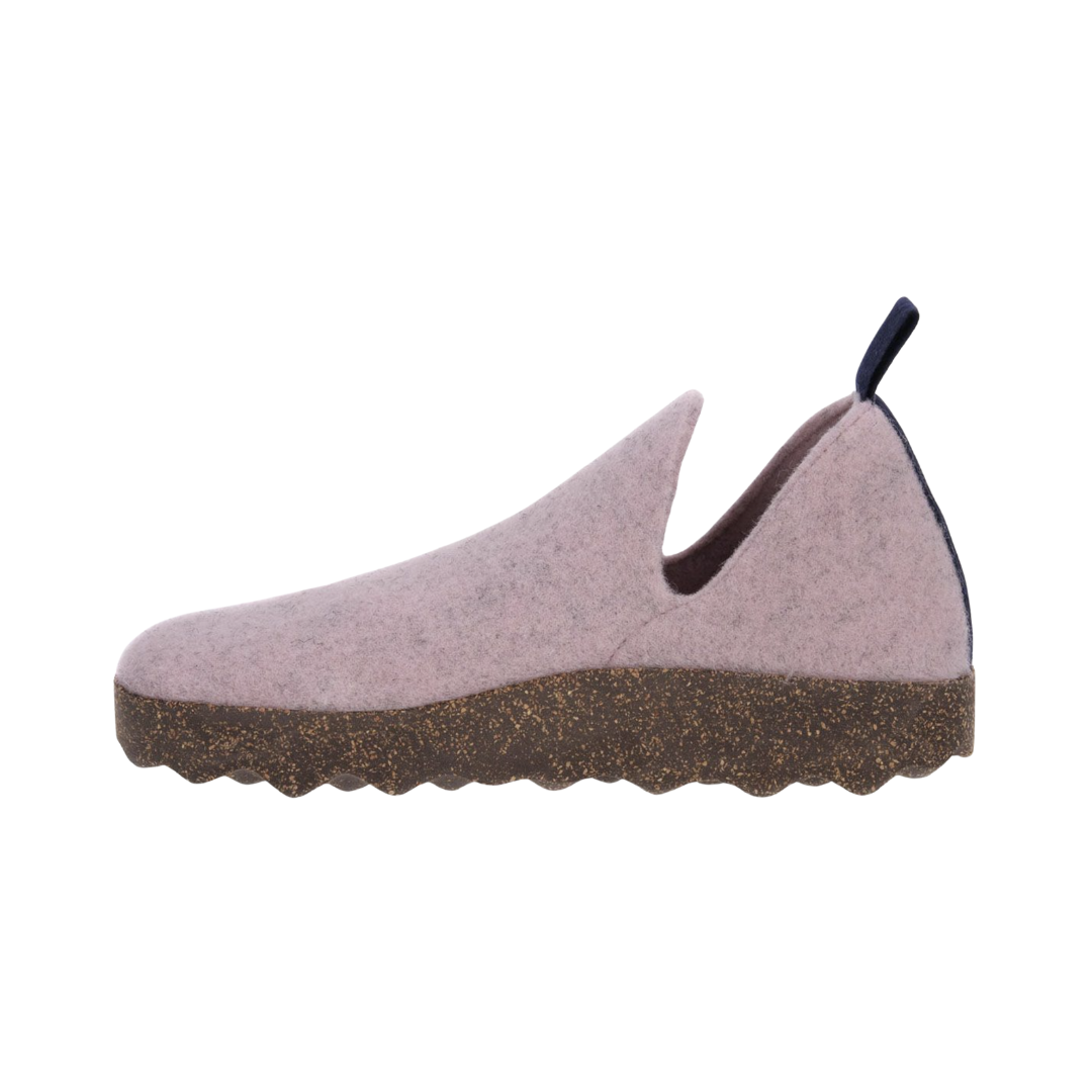 Side view of Women’s Asportuguesas City in Marble Pink – featuring a recycled wool upper in muted marble pink, low-cut slip-on profile, and a cork and rubber outsole offering lightweight, eco-conscious comfort for casual everyday wear.
