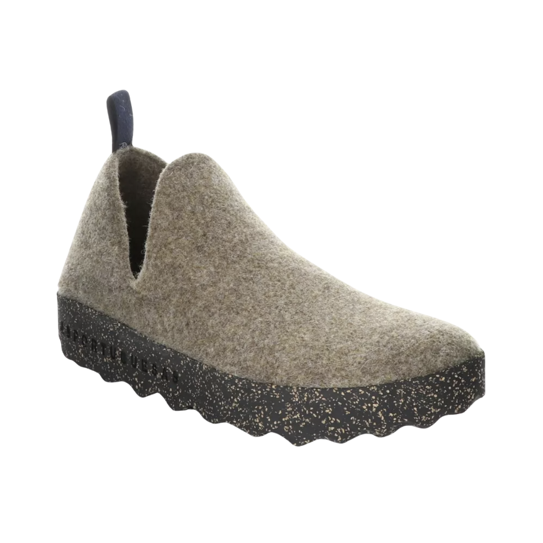 Side view of Asportuguesas City in Taupe Tweed – featuring a felted taupe wool upper, cork-blend outsole, and relaxed slip-on structure combining comfort, sustainability, and simple style.