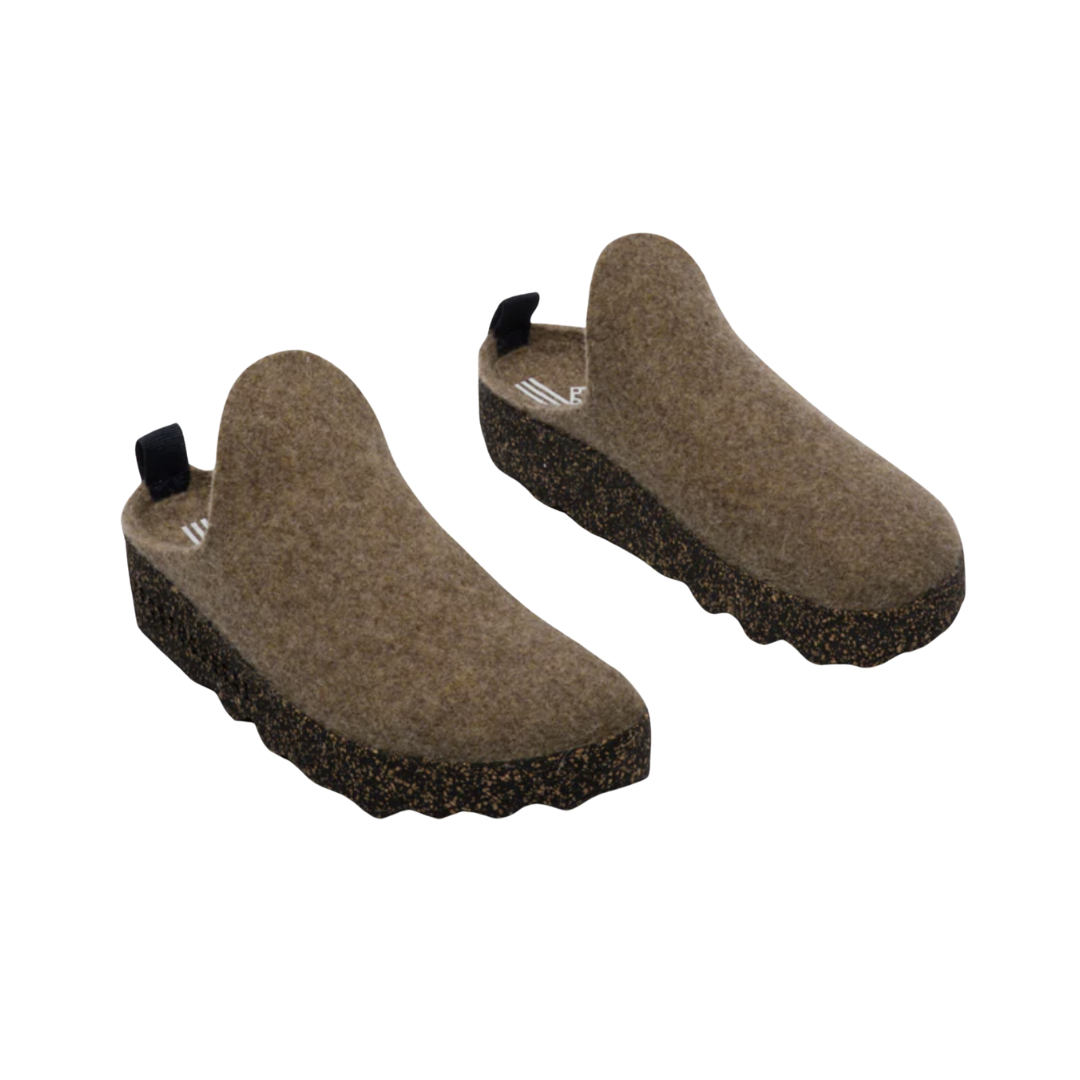 Front view of Asportuguesas Come in Taupe – featuring a rounded wool toe in soft taupe, minimal seam construction, and wide elastic gore for easy slip-on access and flexible comfort.