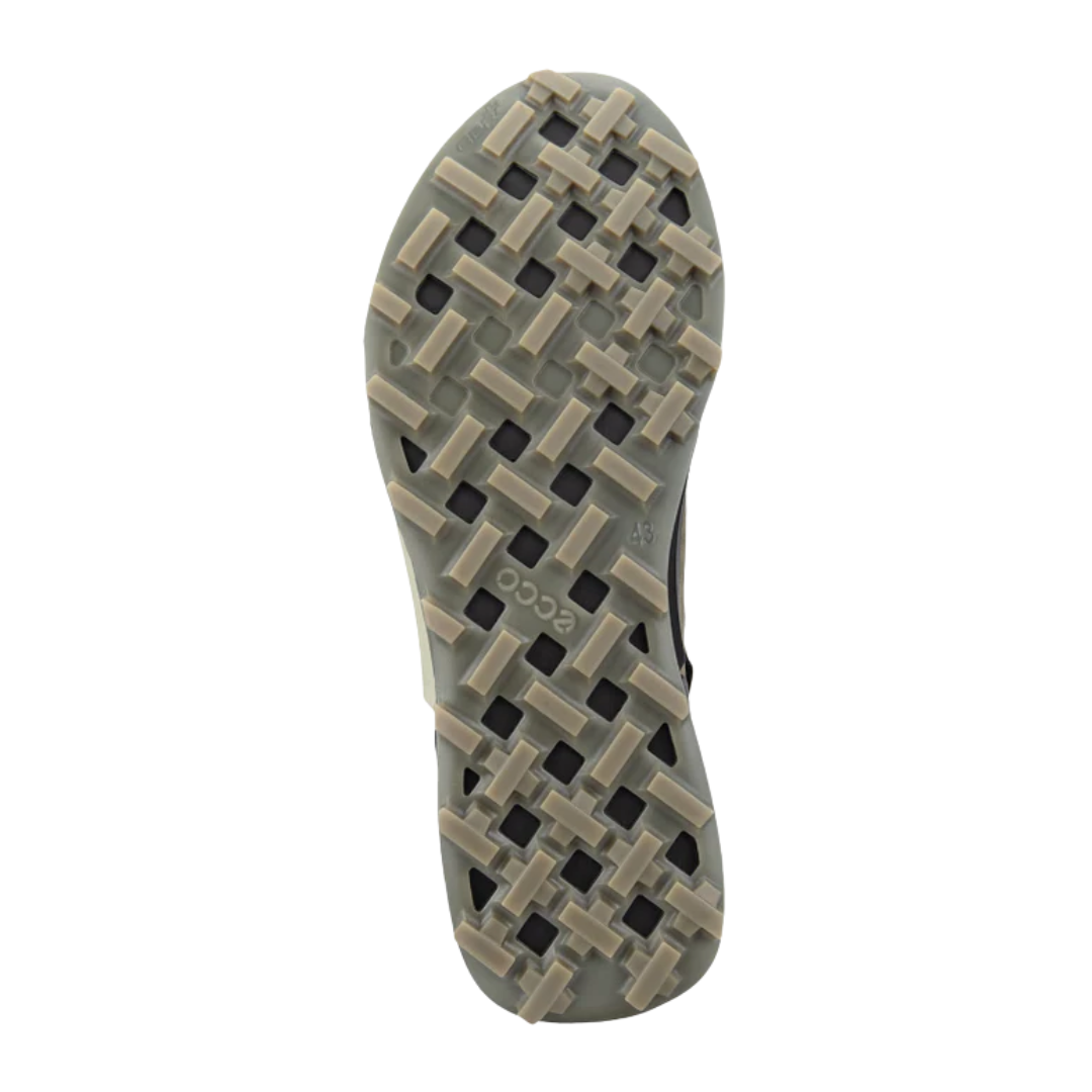 Bottom view of Men’s Ecco BIOM 2.1 X-Country Low GTX shoe in tarmac – featuring durable rubber outsole with aggressive tread pattern for superior traction on varied terrain, flexible sole for natural foot movement, and abrasion-resistant construction for long-lasting wear.