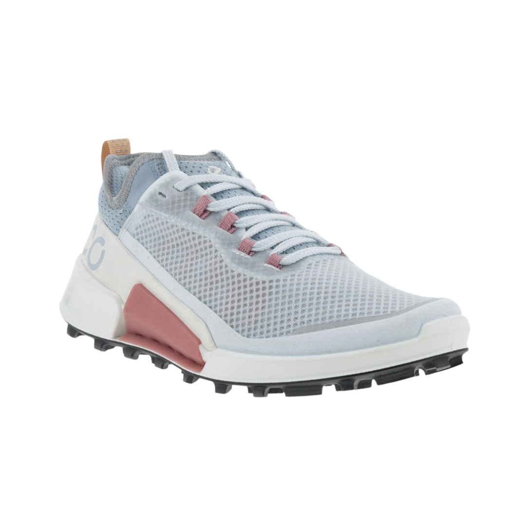 Angled View of Women’s ECCO BIOM 2.1 X Country Low Trail Shoe in Air/Shadow White – featuring athletic silhouette, trail-ready performance materials, and neutral colorway for versatile outdoor wear.