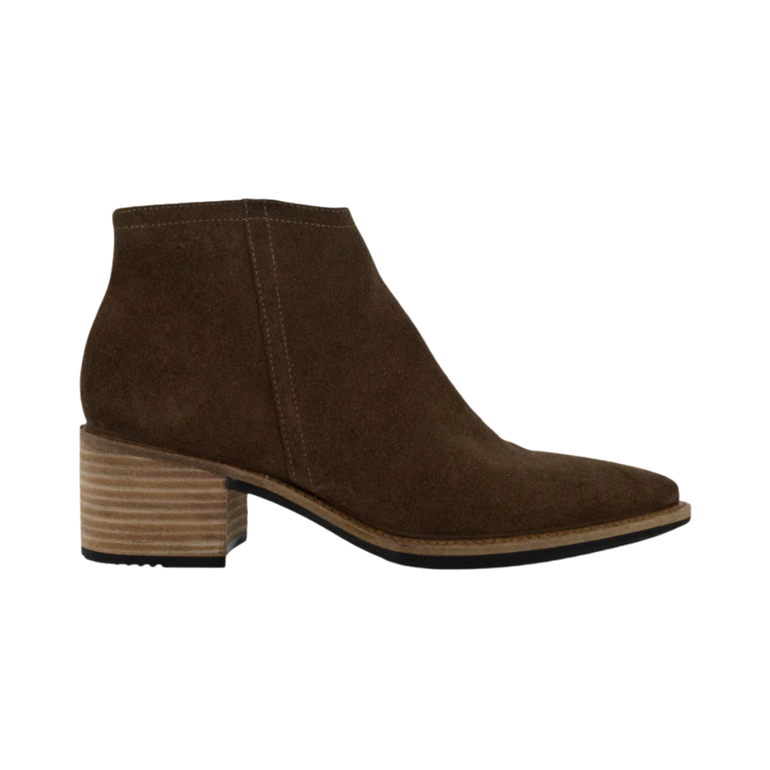 Side View of Women’s ECCO Shape 35 Sartorelle Ankle Boot in Birch – featuring premium leather upper for refined style, 35mm block heel for balanced elevation, and side zipper for easy on and off.