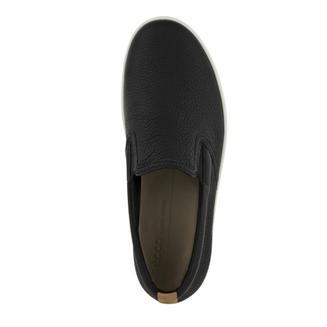 Top view of Women’s Ecco Soft 7 Slip-On in black/powder – featuring padded collar for added comfort, breathable lining to keep feet dry, and easy slip-on design for convenience.
