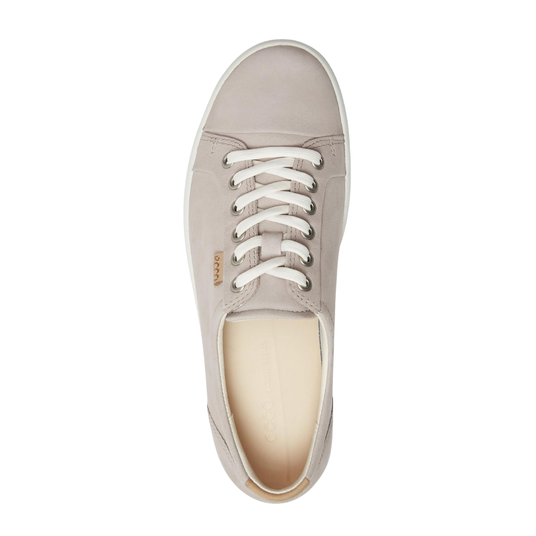 Top view of Women’s Ecco Soft 7 sneaker in grey rose – featuring padded collar and tongue for added comfort, breathable lining to keep feet dry, and traditional lace-up closure for secure fit.