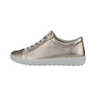 Side View of Women’s ECCO Soft 7 Sneaker in Pure White/Gold – featuring smooth leather upper for a clean look, gold accent details for elevated style, and FLUIDFORM™ sole for lightweight cushioning.