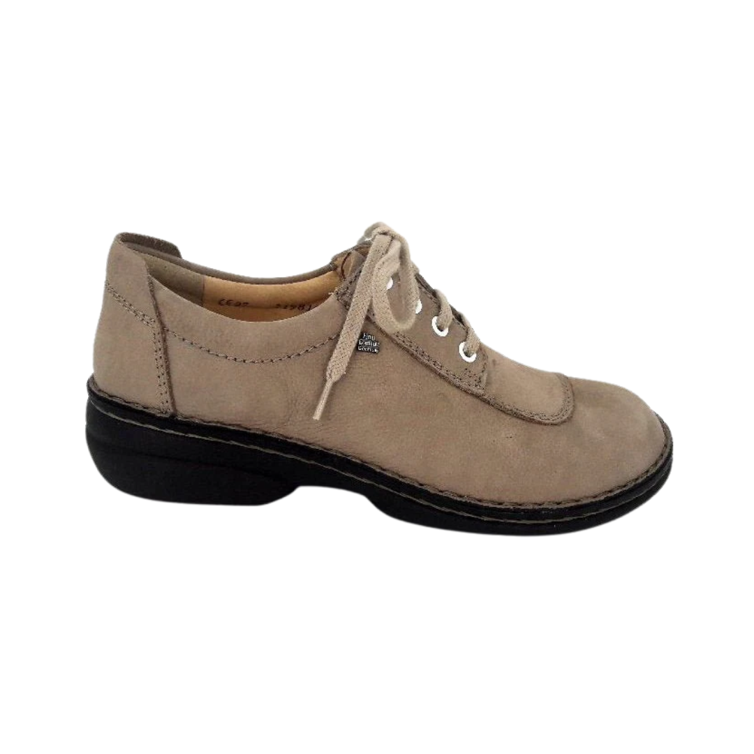 Side View of Women’s Finn Comfort Lexington Rock Shoe in Rock Grey – featuring premium leather upper with textured finish, cushioned footbed for comfort, and supportive outsole for all-day wear.