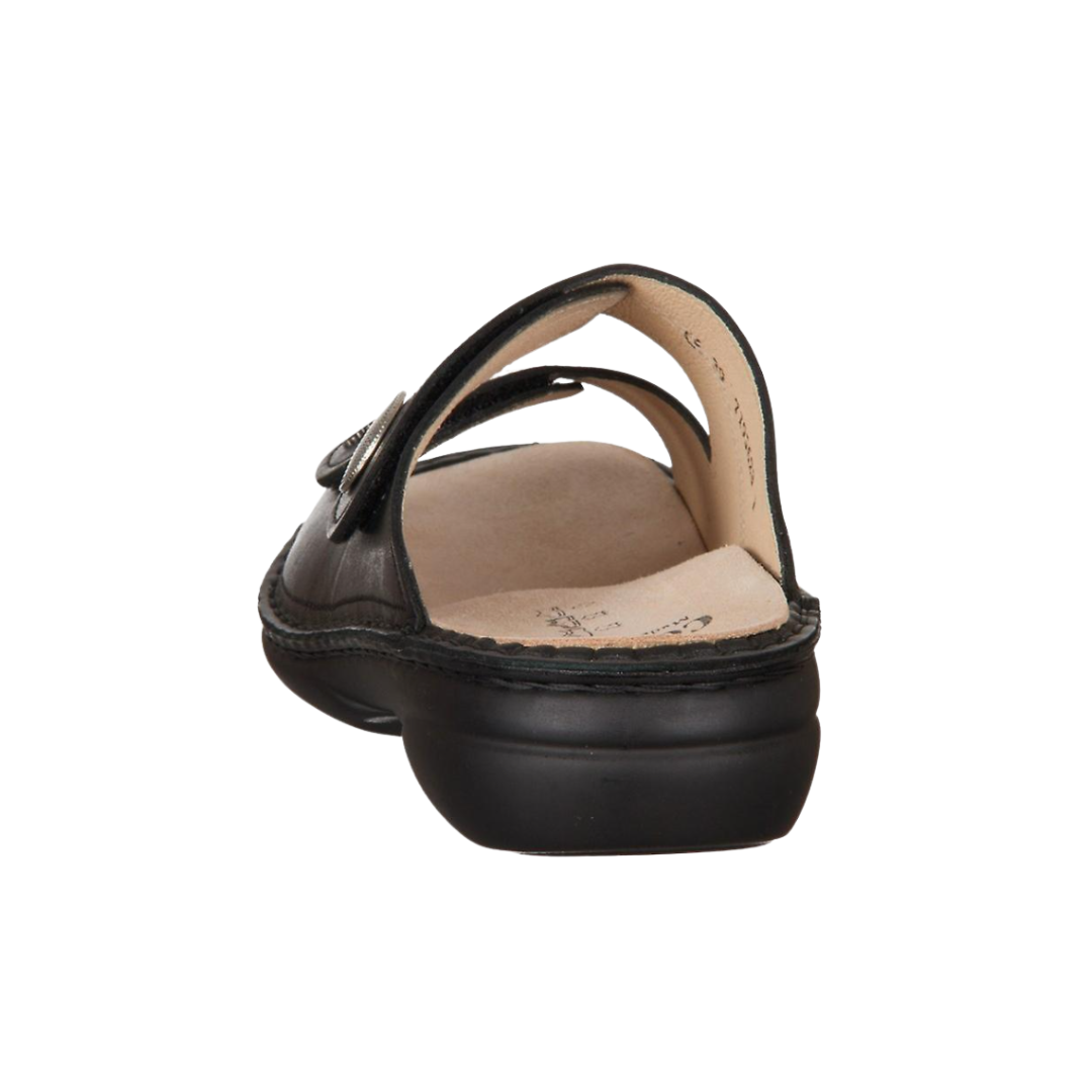 Back View of Women’s Finn Comfort Sansibar-S Shoe in Black – featuring reinforced heel for stability, clean leather finish, and subtle branding detail.