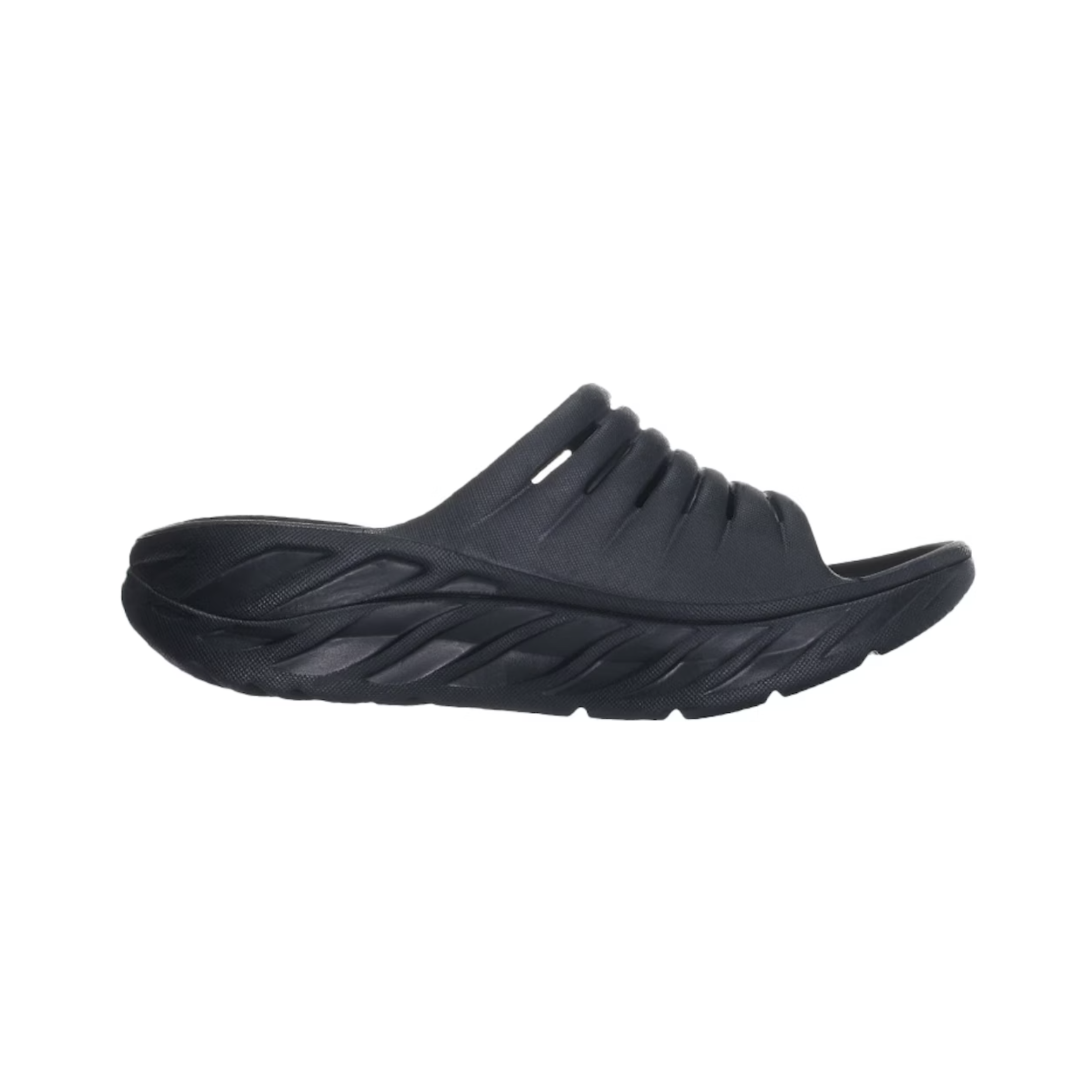 Side view of Men’s Ora Recovery Slide in black – featuring a soft, lightweight EVA foam upper for easy slip-on wear, contoured footbed designed to support foot arches and alleviate plantar fasciitis pain, and cushioned midsole for shock absorption and all-day comfort.