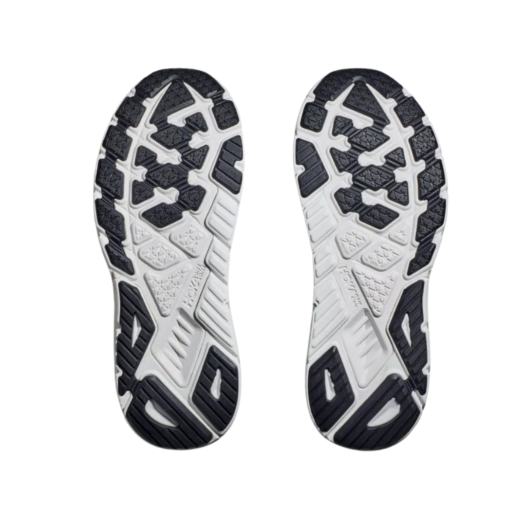 Bottom view of Men’s Arahi 6 running shoe in blanc de blanc and steel wool – featuring durable rubber outsole with segmented crash pad for smooth heel-to-toe transition, flex grooves for natural foot movement, and multi-surface traction for versatile grip.