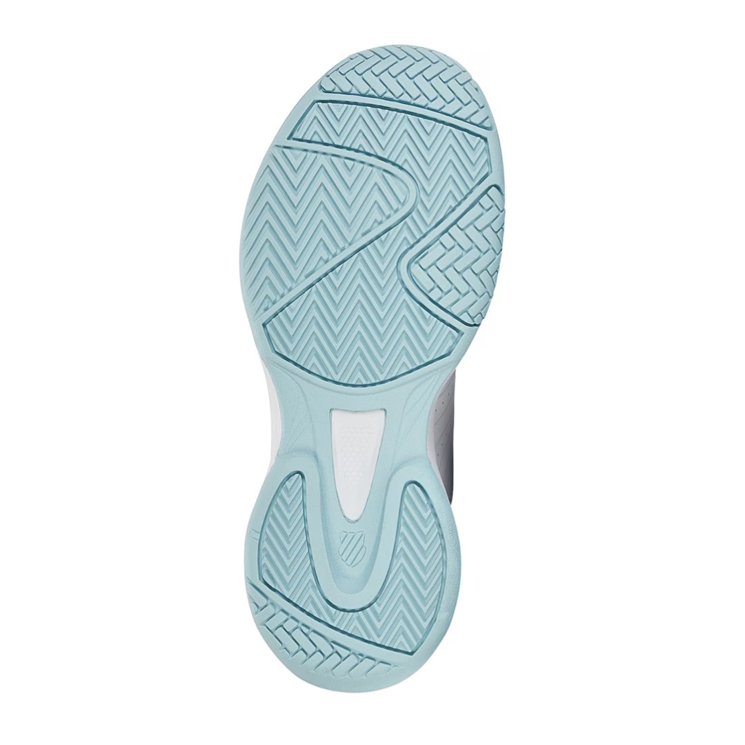 Bottom view of Women’s Court Express Pickleball in White/Blue – highlighting a non-marking rubber outsole with herringbone traction pattern, engineered for grip and agility on both indoor and outdoor pickleball courts.