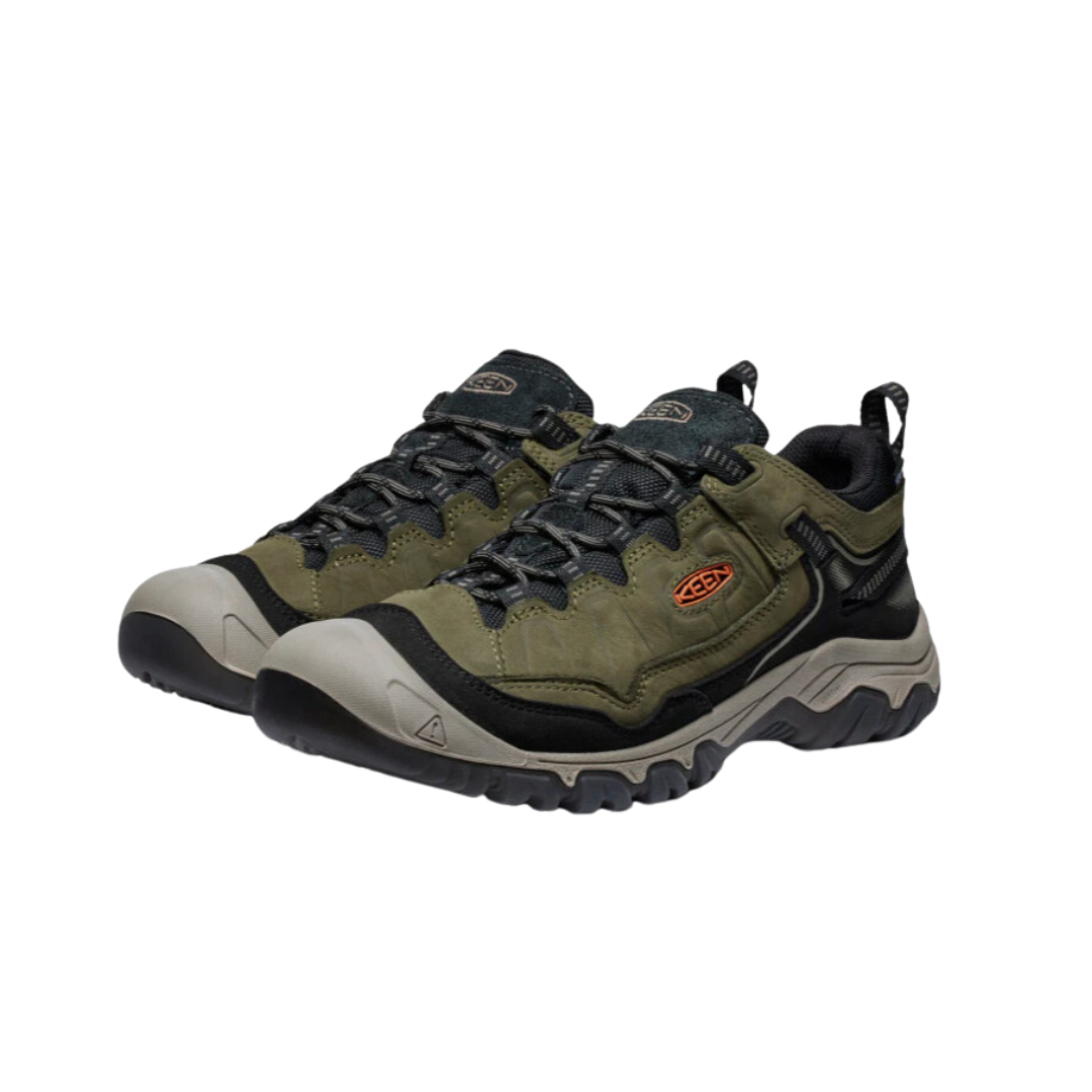 Side view of Men’s Targhee IV Waterproof hiking boot in dark olive and gold flame – featuring a waterproof nubuck leather upper with breathable mesh panels, cushioned midsole for all-day comfort, and reinforced toe and heel overlays for rugged durability.