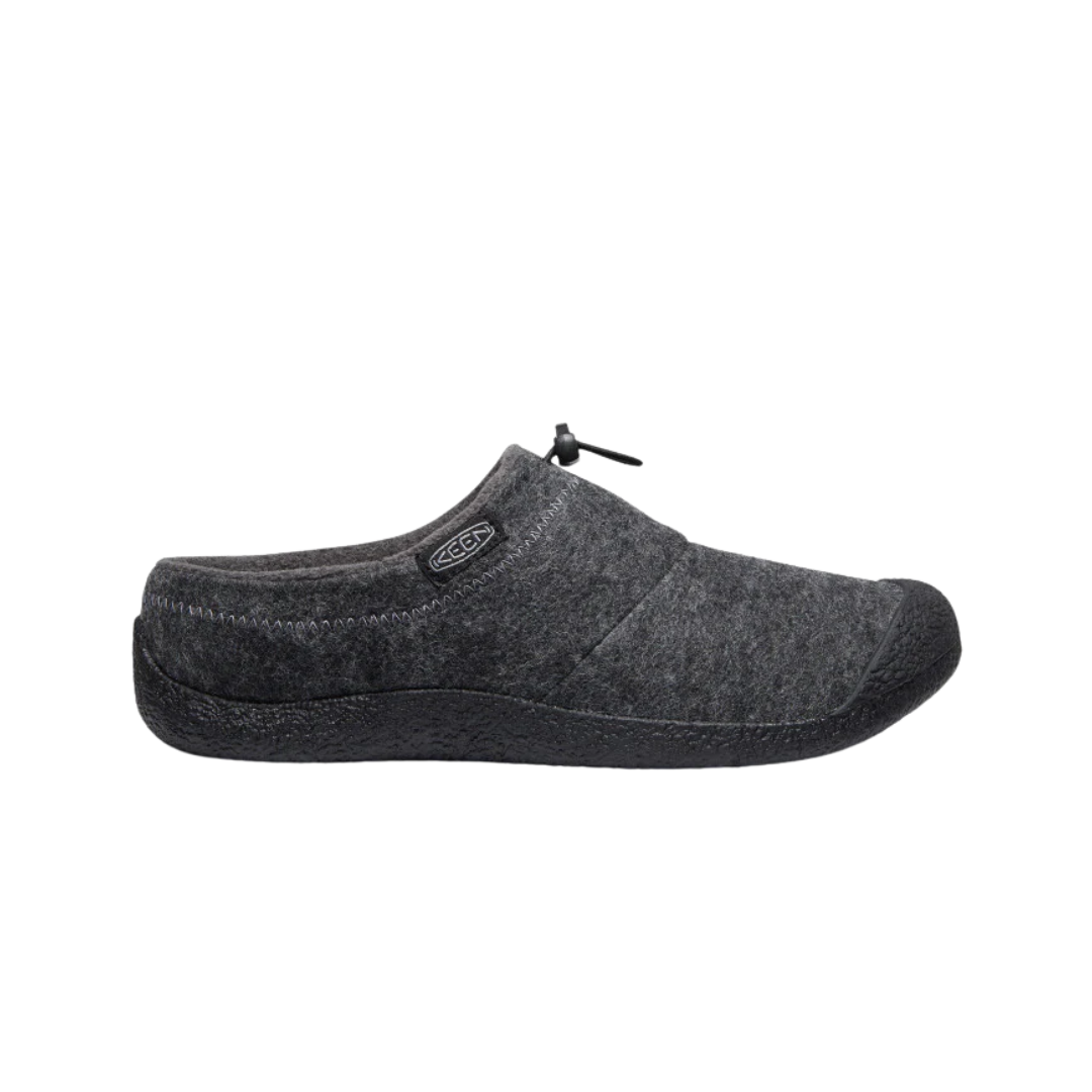 Side view of Men’s Howser III Slide in Charcoal Grey Felt/Black – showcasing the soft felt upper, black midsole trim, and low-slung silhouette ideal for lounging, travel, or casual errand wear.