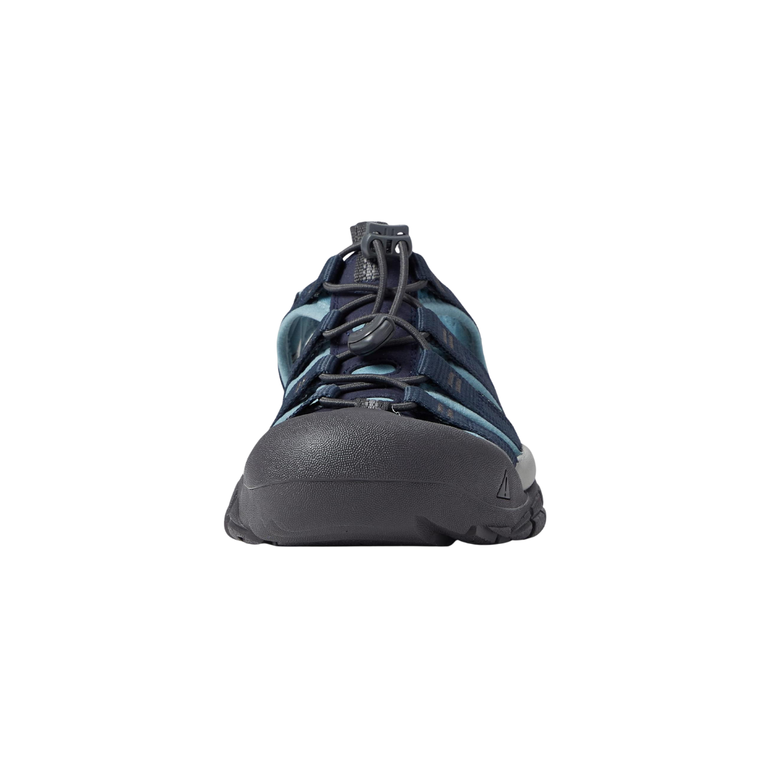 Front view of Women’s Newport H2 sandal in navy and magnet – featuring reinforced toe guard for protection, open toe for ventilation, and secure bungee lacing for customizable fit.
