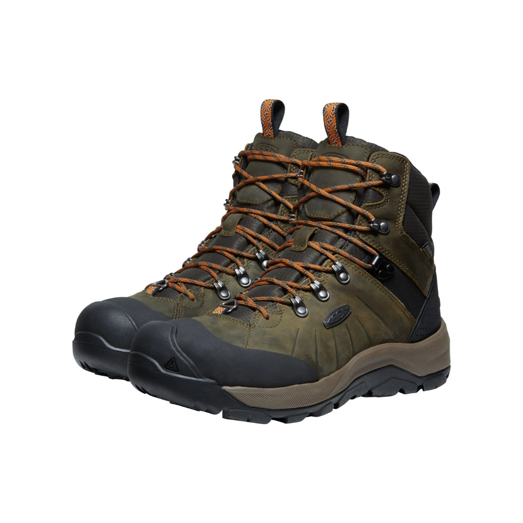 Angled view of Men’s Revel IV Polar Boot in dark olive and marmalade – featuring a rugged winter-ready silhouette, dual-density EVA midsole for cushioning, and premium materials built for sub-freezing temperatures.