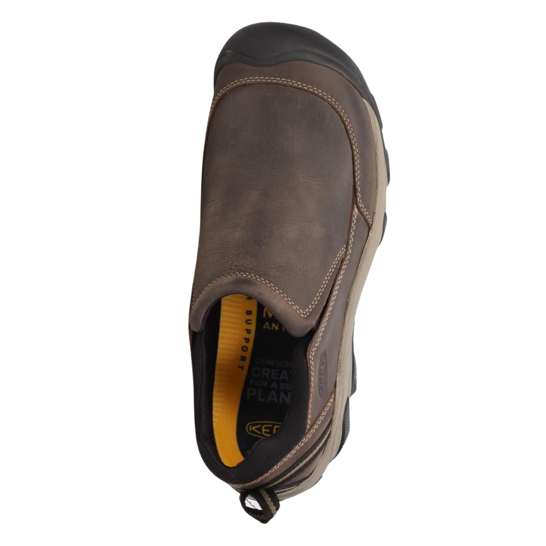 Top view of Men’s Targhee II Soho shoe in grey and black – featuring padded collar and tongue for comfort, moisture-wicking lining for dry wear, and traditional lace-up closure for secure fit.