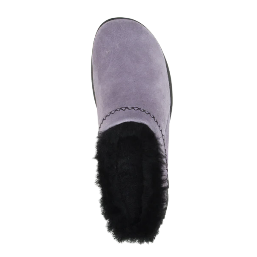 Top view of Women’s Merrell Encore Ice 4 slip-on in shark – featuring a padded collar and cushioned footbed with anatomical arch support to help relieve plantar fasciitis pain and provide comfort for neuropathy, moisture-wicking lining to maintain dry, healthy skin, and easy slip-on design for convenience.