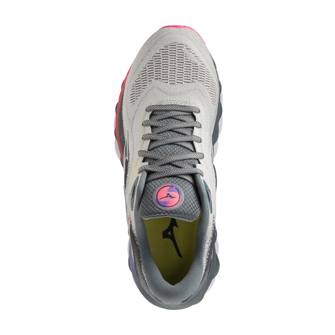 Top view of Women’s Wave Sky 7 running shoe in pearl blue and white – featuring a wide, engineered mesh toe box for breathability, padded tongue for midfoot comfort, and moisture-wicking lining to keep feet cool and dry during long runs.