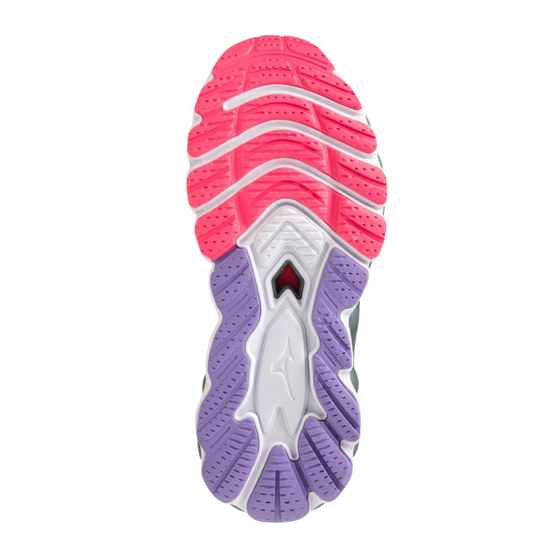 Bottom view of Women’s Wave Sky 7 running shoe in pearl blue and white – featuring an X10 carbon rubber outsole for durable traction, decoupled heel for smoother heel-to-toe transitions, and multi-directional flex grooves to promote a natural gait cycle.