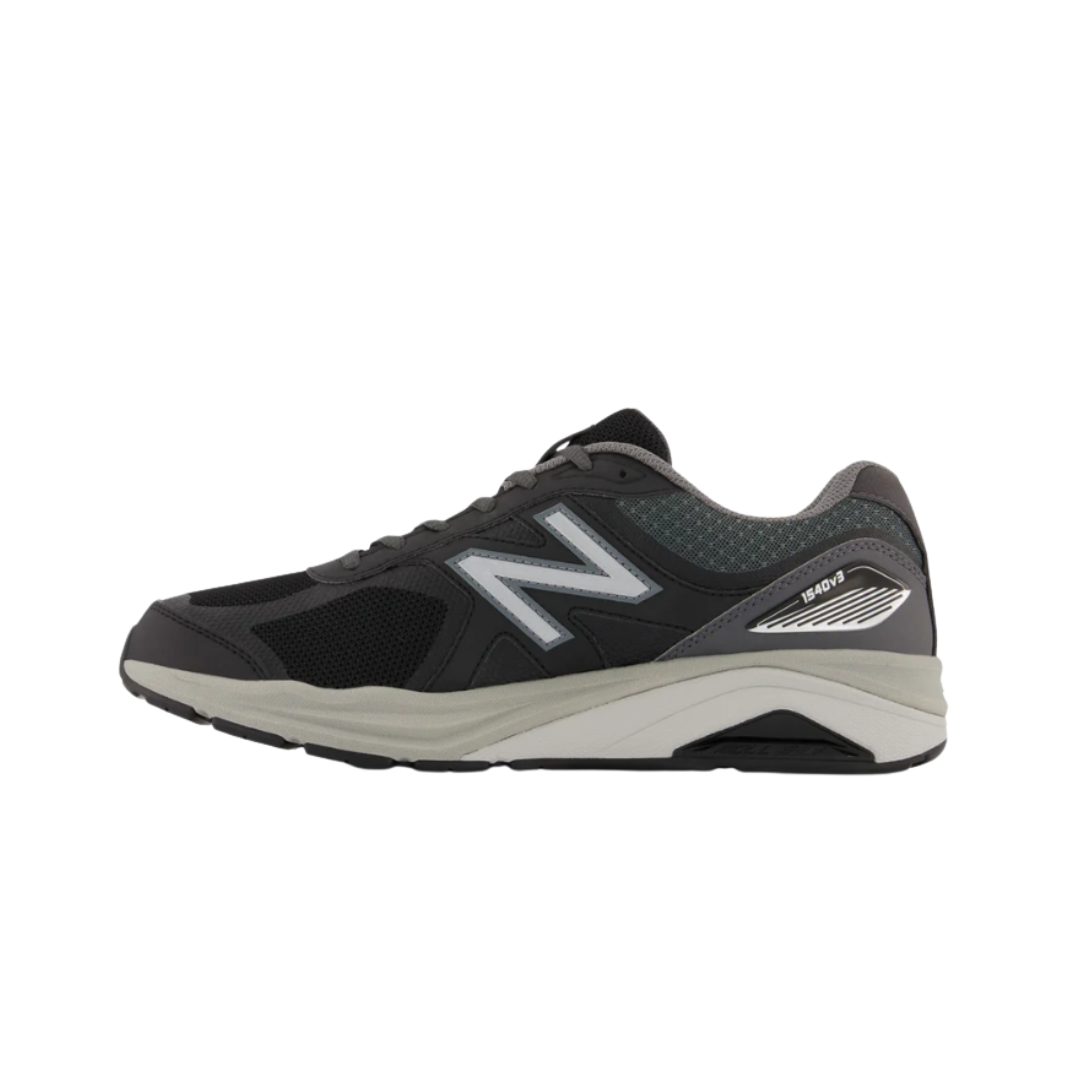 Side View of Men’s SAS VTO sneaker in bone – featuring lightweight midsole cushioning, secure lace-up closure, and sleek design with reinforced heel and toe areas.