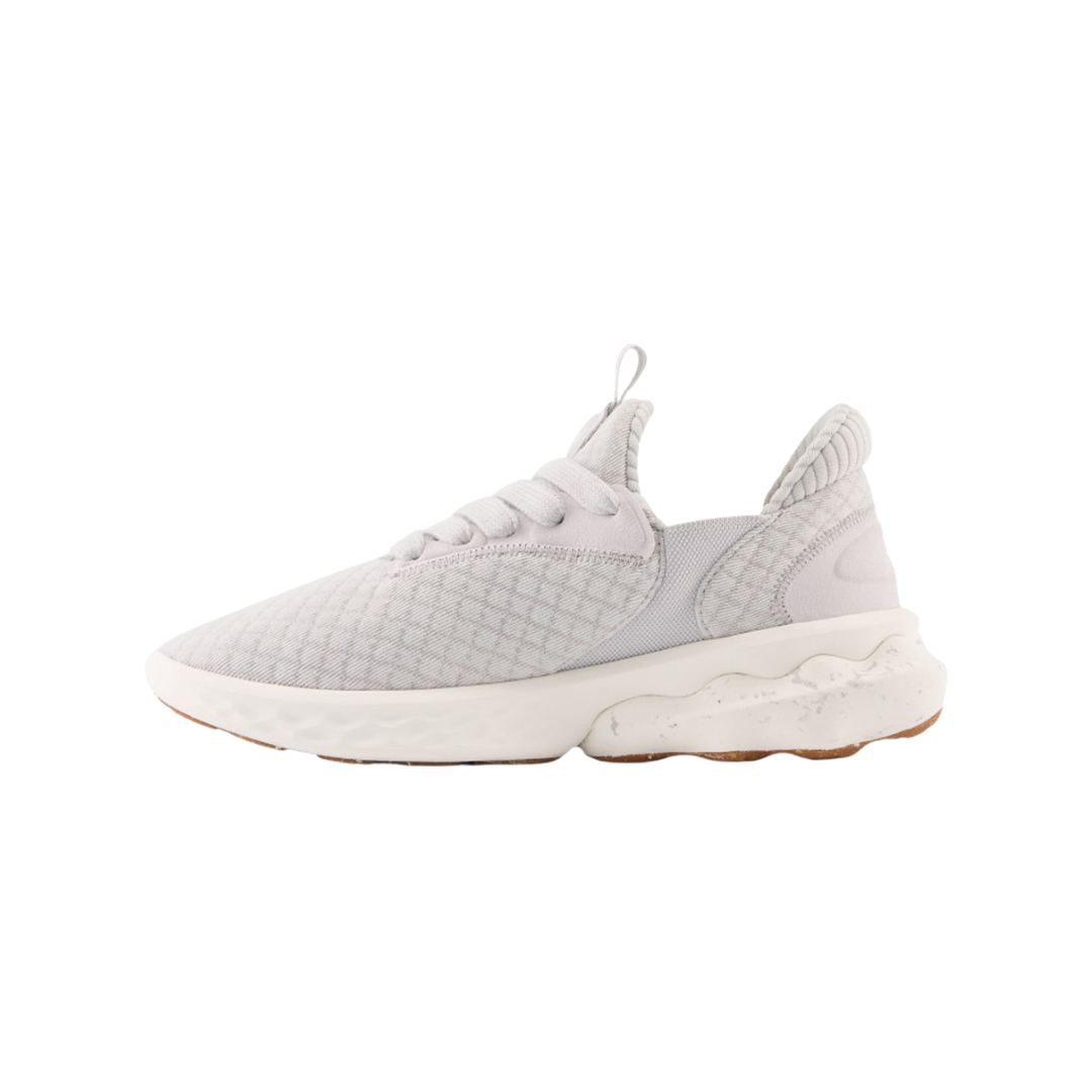 Side view of Women’s New Balance Fresh Foam X Roav Elite sneaker in Summer Fog and Sea Salt – featuring a Fresh Foam X midsole for soft cushioning, NDurance rubber outsole, and streamlined athletic profile.
