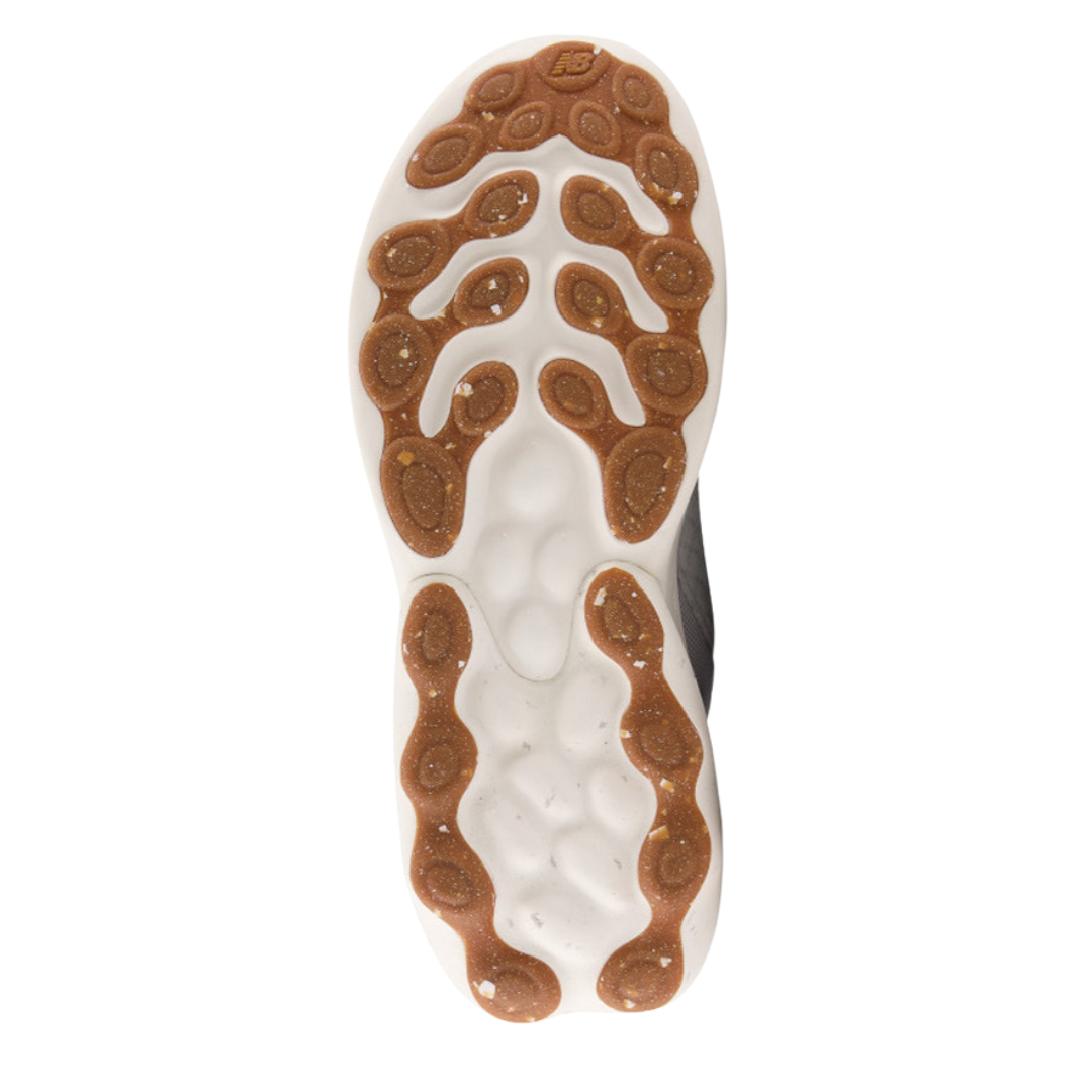 Bottom view of Women’s New Balance Fresh Foam X Roav Elite sneaker in Summer Fog and Sea Salt – featuring NDurance rubber traction zones, flex grooves, and a full-length tread pattern for grip and control.