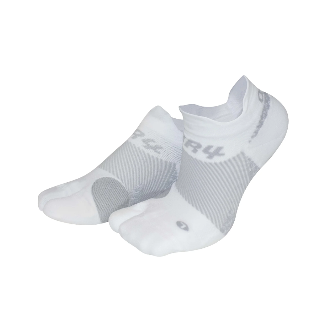 Side view of unisex OS1st Bunion Relief no-show socks in white – featuring stretchable fabric to accommodate bunions, cushioned padding for toe protection, moisture-wicking materials for foot comfort, and seamless toe design to prevent irritation.