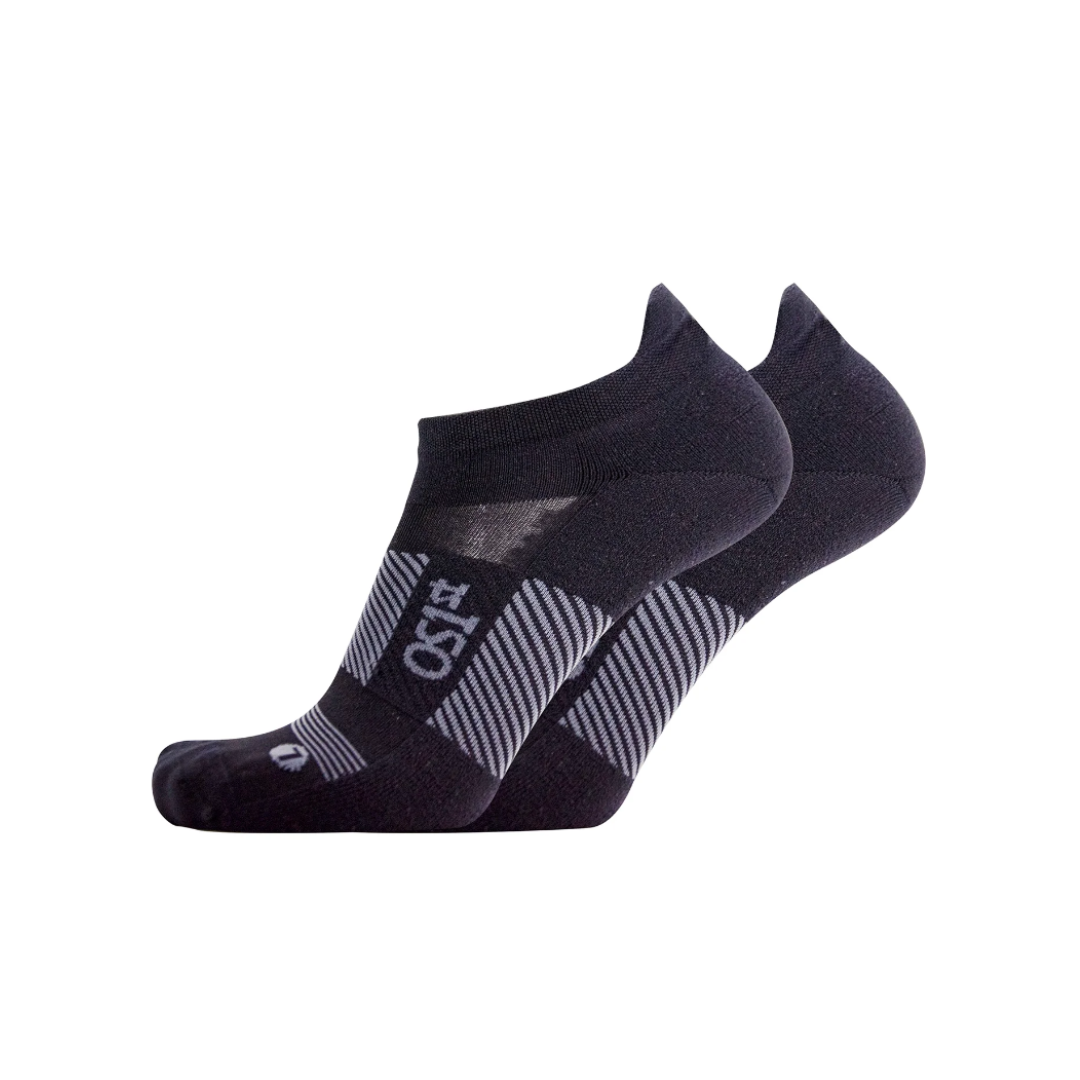 Side view of Unisex OS1st Thin Air Performance no-show socks in black and grey – featuring lightweight mesh fabric, targeted cushioning, and seamless fit.
