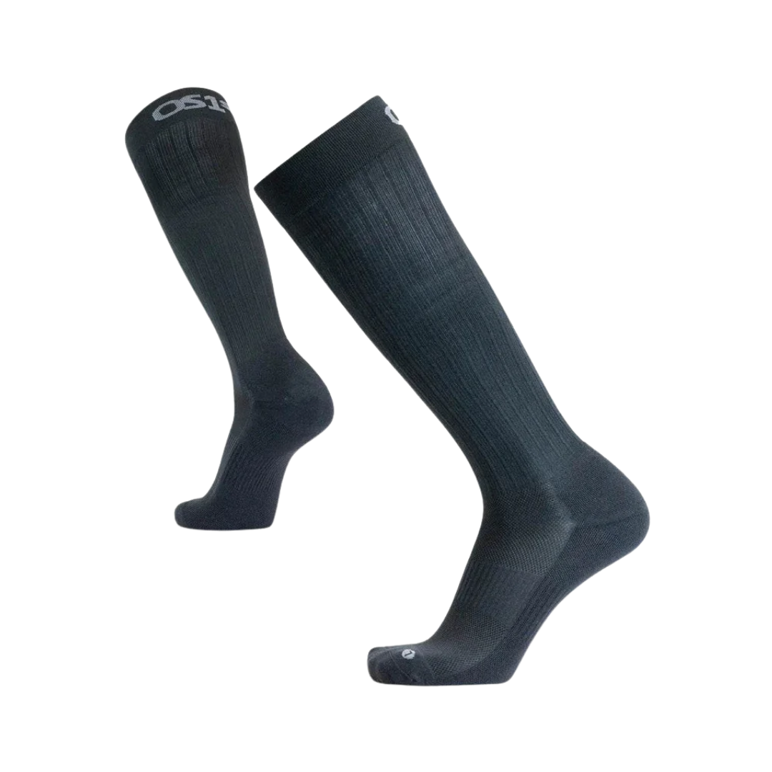 Side View of OS1st TS5 Travel Compression Calf Length Socks – featuring graduated compression to improve circulation, reinforced heel and toe for durability, and breathable knit fabric for all-day comfort.