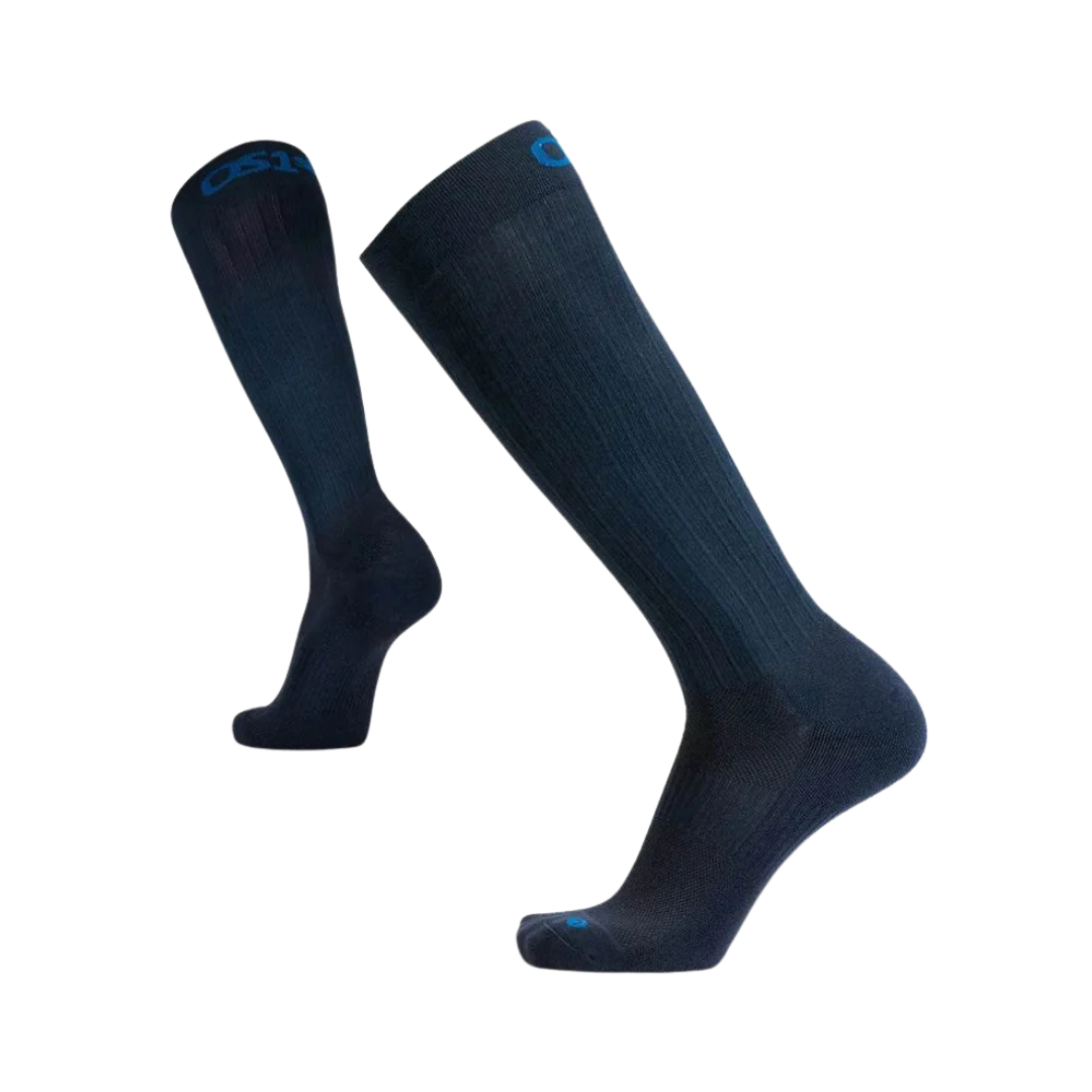 Side View of OS1st TS5 Travel Compression Calf Length Socks – featuring graduated compression to improve circulation, reinforced heel and toe for durability, and breathable knit fabric for all-day comfort.