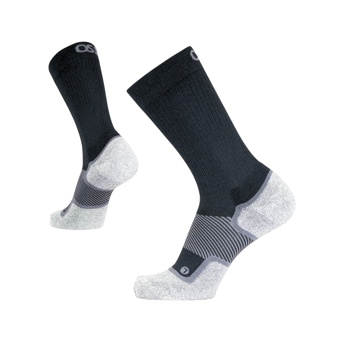 Side View of OS1st WP4 Wellness Performance Sock – featuring graduated compression for improved circulation, reinforced heel and toe areas for durability, and moisture-wicking fibers to keep feet dry.