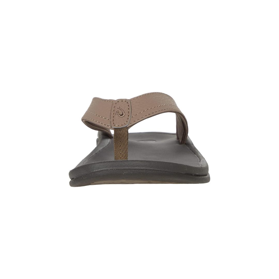 Front view of Women’s Olukai Ohana sandal in Warm Taupe/Island Salt – featuring a soft taupe strap with white contrast lining, nylon toe post, anatomically contoured footbed with arch support, and textured surface for stability and comfort.