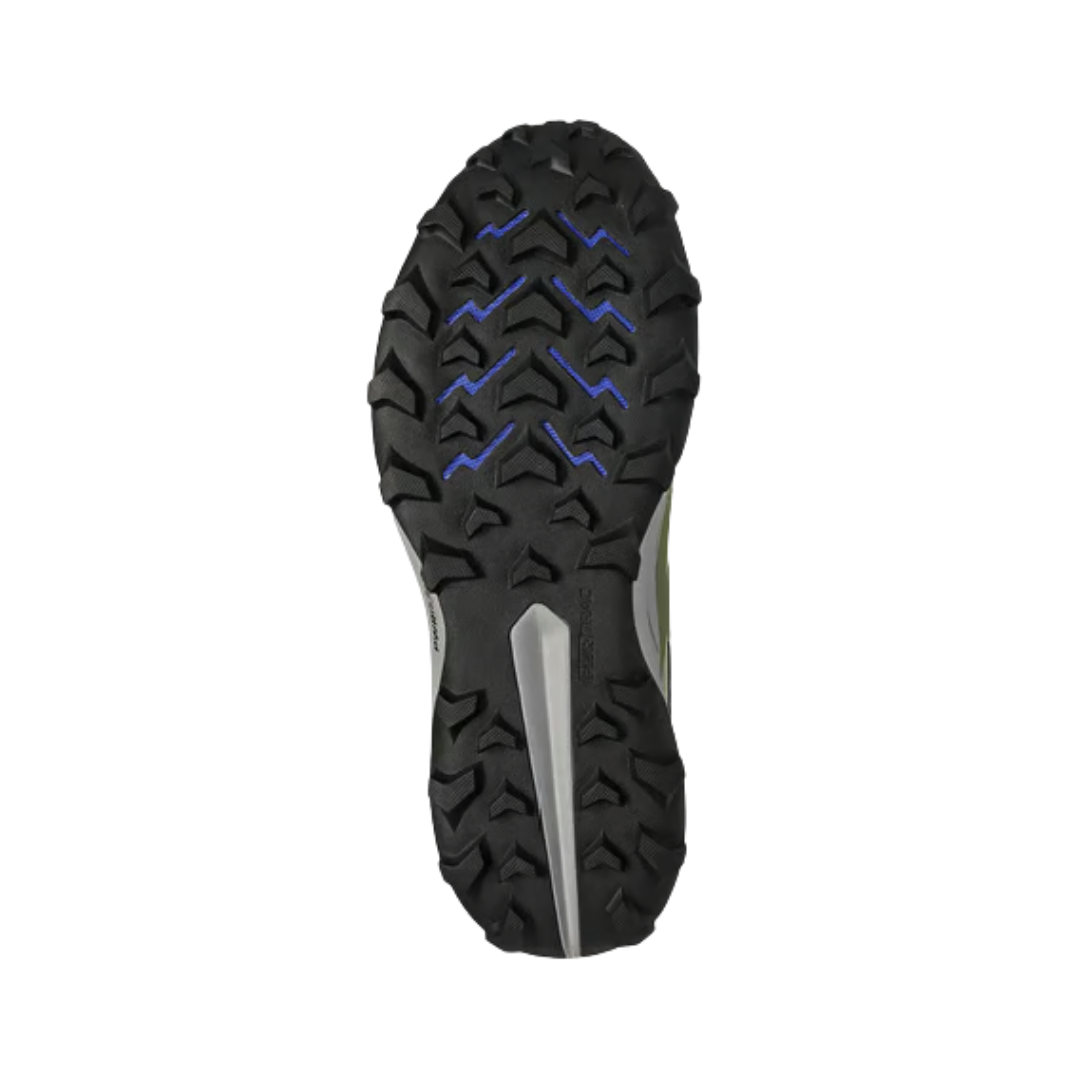 Bottom View of Men’s Saucony Peregrine 13 Trail Running Shoe in Glade/Black – Features include aggressive PWRTRAC rubber outsole for maximum traction, multidirectional lugs for grip on varied terrain, and flexible grooves for adaptability.