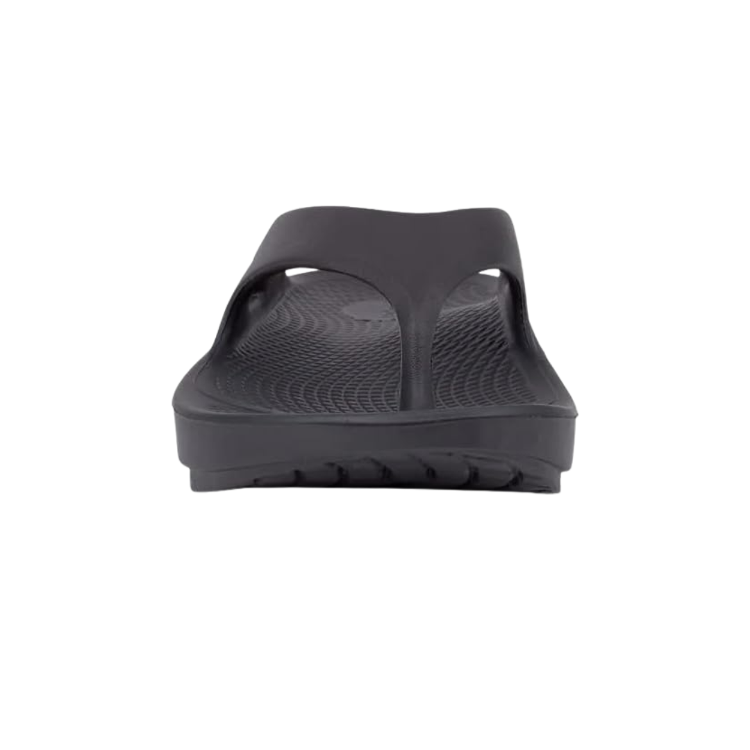 Front view of Women’s OOFOS OOriginal Sandal in black – featuring a simple thong-style design, soft toe post, molded footbed with gentle arch support, and smooth, seamless footbed surface for reduced irritation.