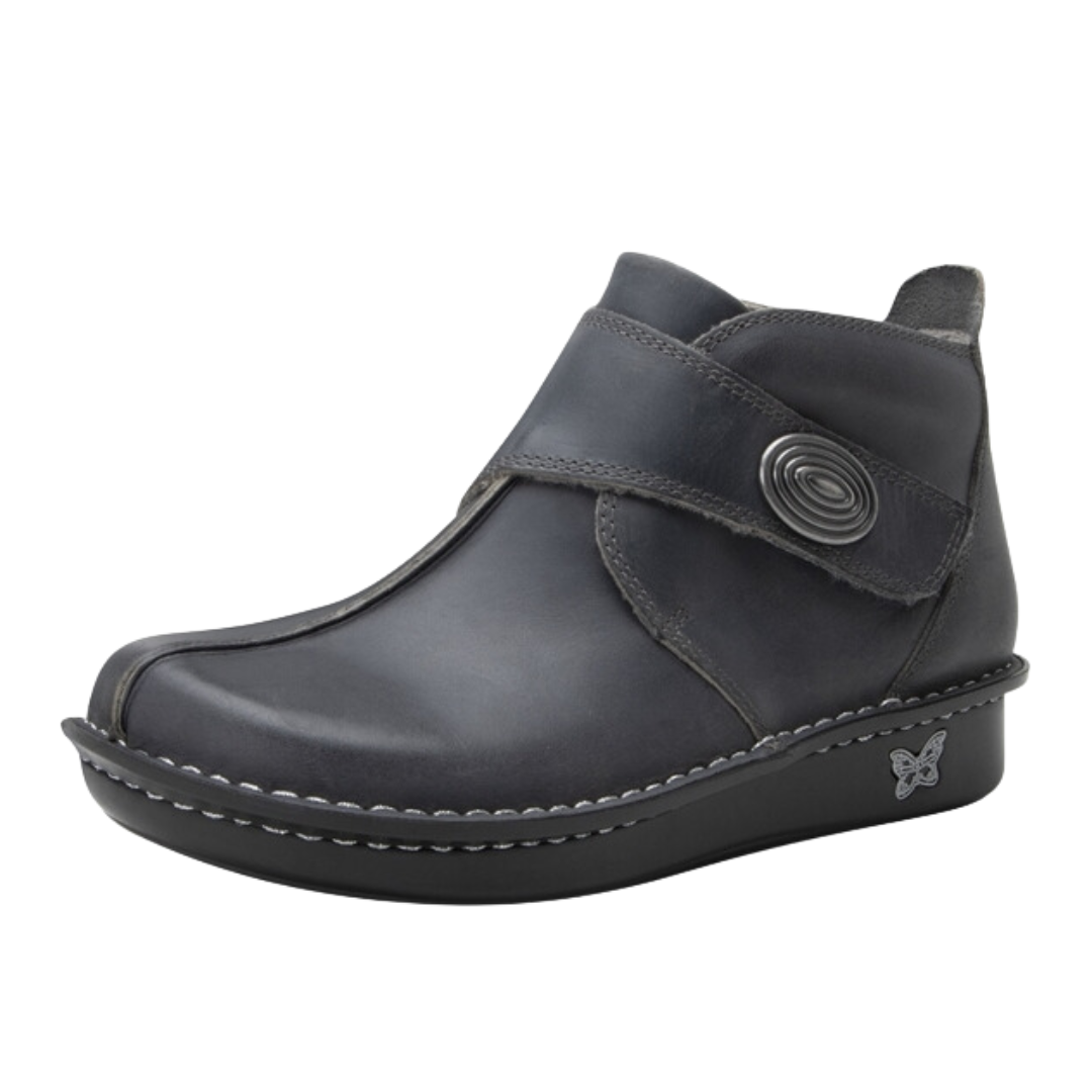 Side View of Women’s Alegria Caiti boot in oiled ash – featuring a cushioned cork and memory foam footbed, side zipper with adjustable buckle strap, and slip-resistant outsole for versatile wear.