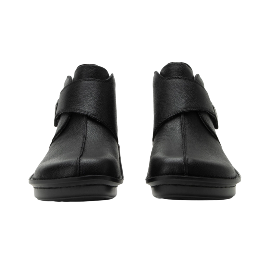 Front View of Women’s Alegria Caiti boot in upgrade black – featuring a rounded toe design, smooth leather upper, and cushioned cork and memory foam footbed for all-day comfort.