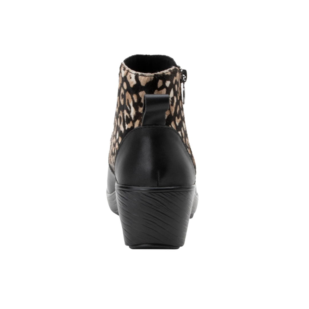 Back View of Women’s Alegria Serina boot in tundra brown – featuring a cushioned removable footbed, supportive heel counter, and slip-resistant outsole for lasting comfort.