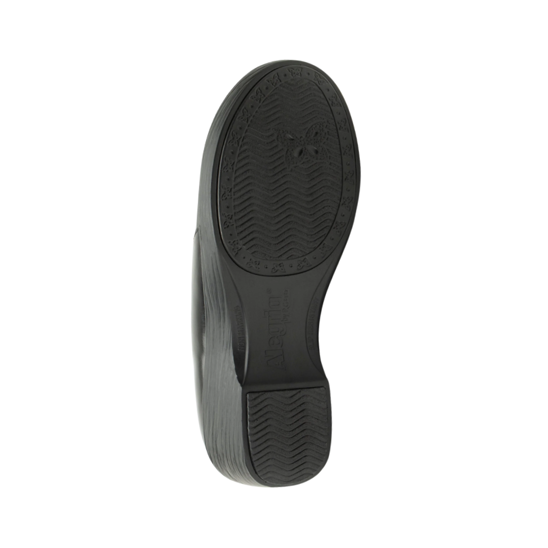 Bottom View of Women’s Alegria Skylar sandal in black – featuring a slip-resistant patterned outsole, durable tread design, and lightweight construction for secure footing.