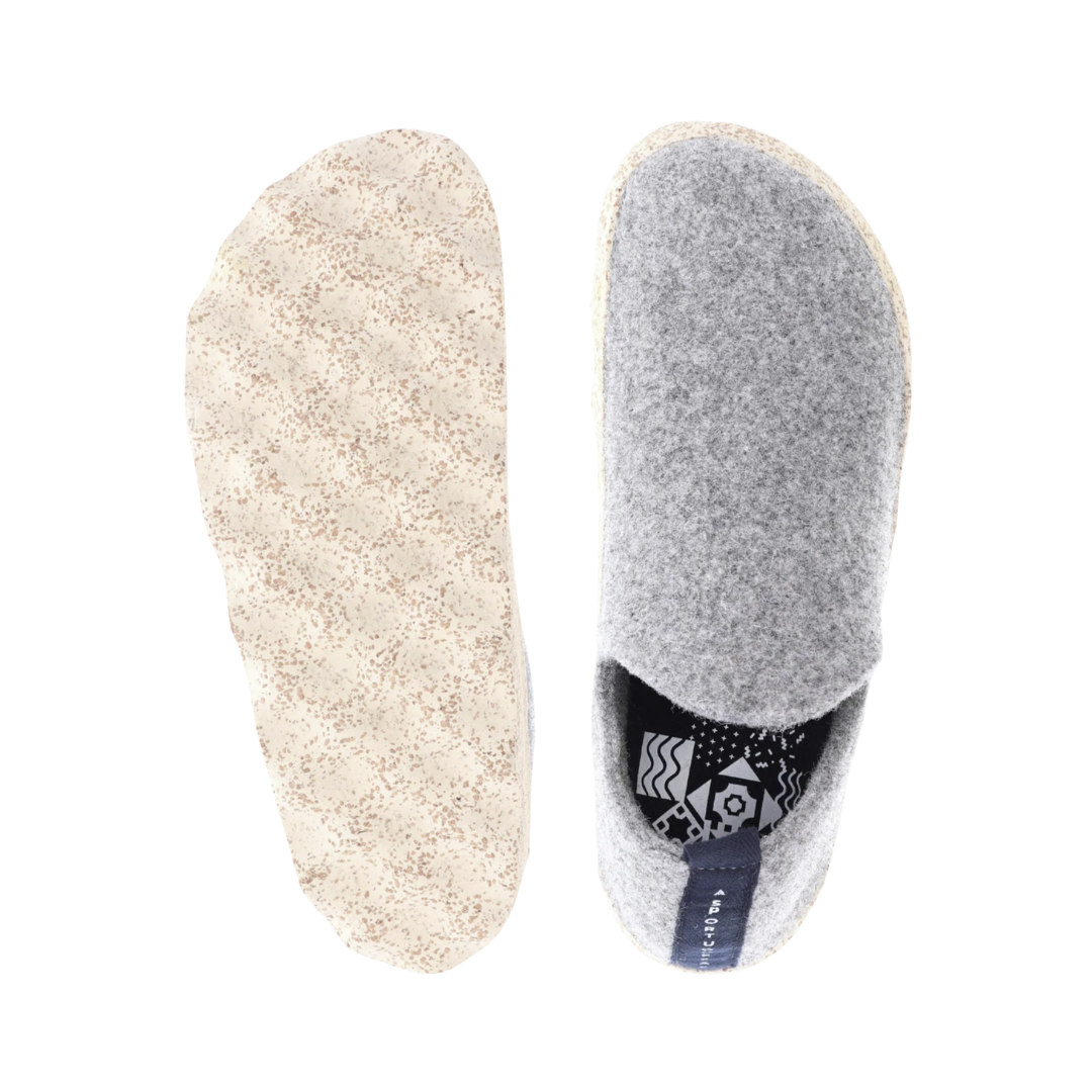 Top and Bottom view of Asportuguesas City in Concrete Tweed – featuring a textured cork-rubber outsole with wave-like tread pattern, flexible construction, and durable grip for casual use on varied surfaces.