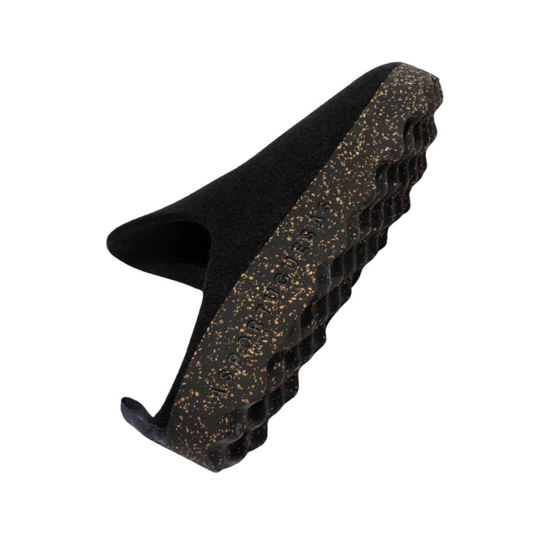 Angled view of Asportuguesas Come in Black – featuring a warm, wool upper, slip-on construction with stretch gore, cork-infused sole for lightweight comfort, and a sustainable, fashion-forward silhouette.