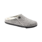Side View of Men’s Birkenstock Zermatt Shearling Wool Felt slipper in light grey – featuring a cozy wool felt upper, shearling-lined contoured cork-latex footbed for supportive warmth, and textured rubber outsole for light indoor-outdoor wear.