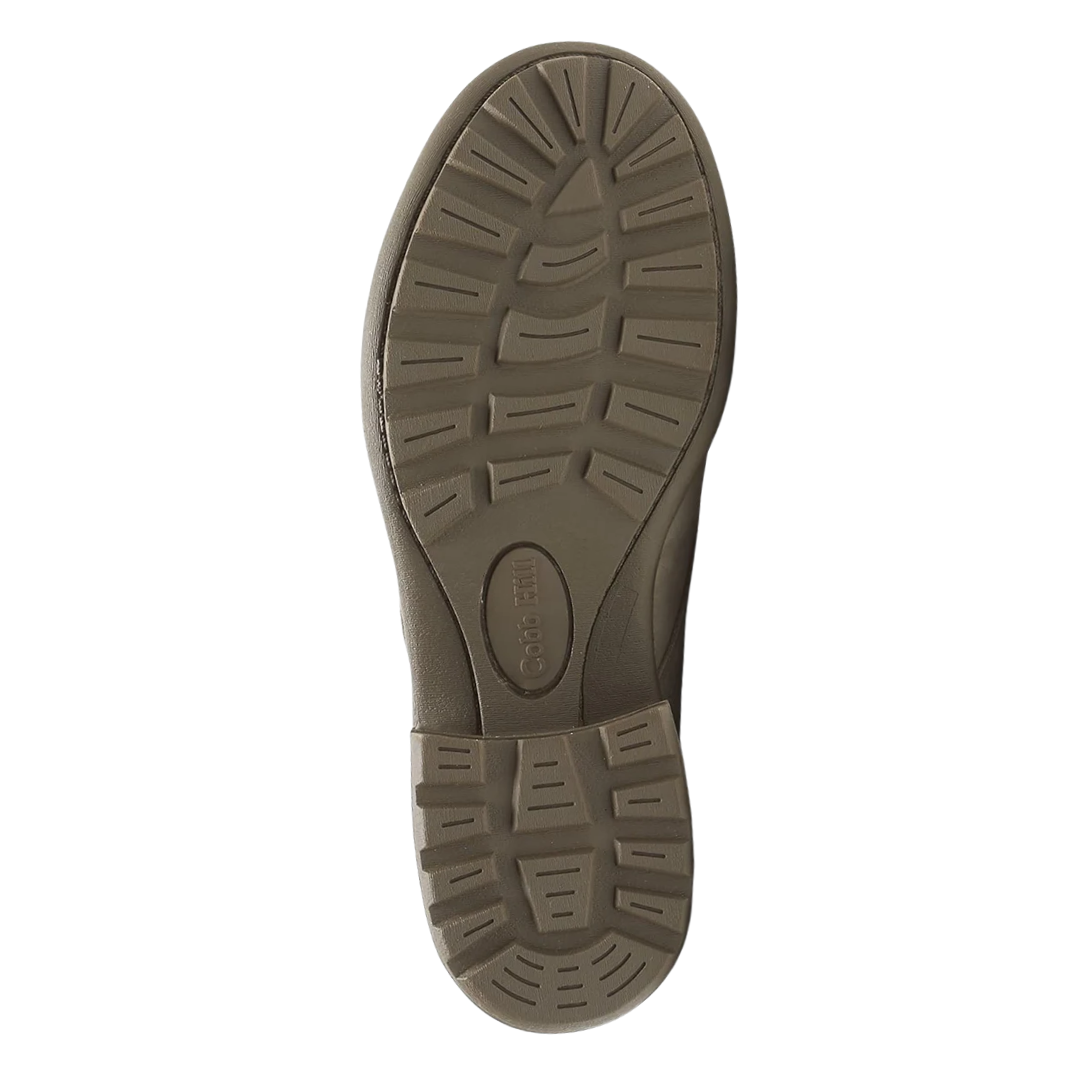 Bottom view of Women’s Cobb Hill Brunswick Lace Waterproof boot in grey – featuring a traction-enhancing rubber sole, grooved tread pattern, and reinforced heel strike area.