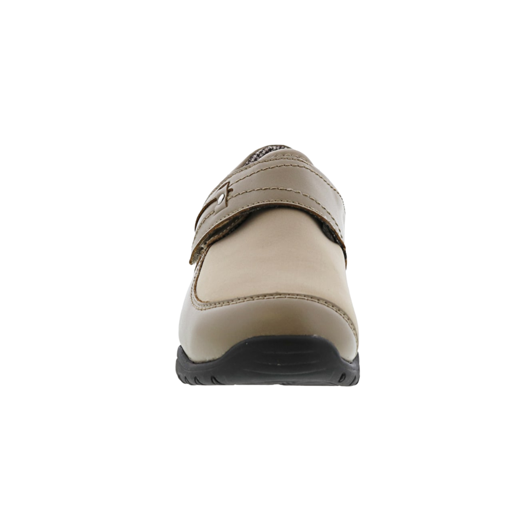Front view of Women’s Drew Antwerp shoe in stone nubuck – featuring an adjustable double-strap front, rounded toe, and clean medical-grade finish.