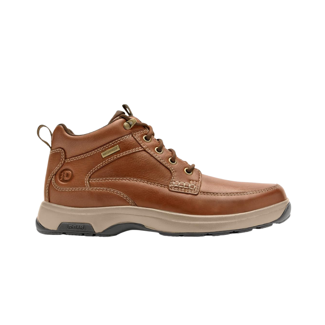 Side View of Men’s Dunham 8000 Waterproof Mid Boot in Tan leather – featuring full-grain leather upper, seam-sealed waterproof construction, and a lightweight EVA midsole for all-day cushioning.