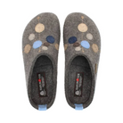 Top View of Women’s Haflinger Faible slipper in grey – featuring a wide toe box, plush wool lining, and adjustable buckle strap for customized fit.