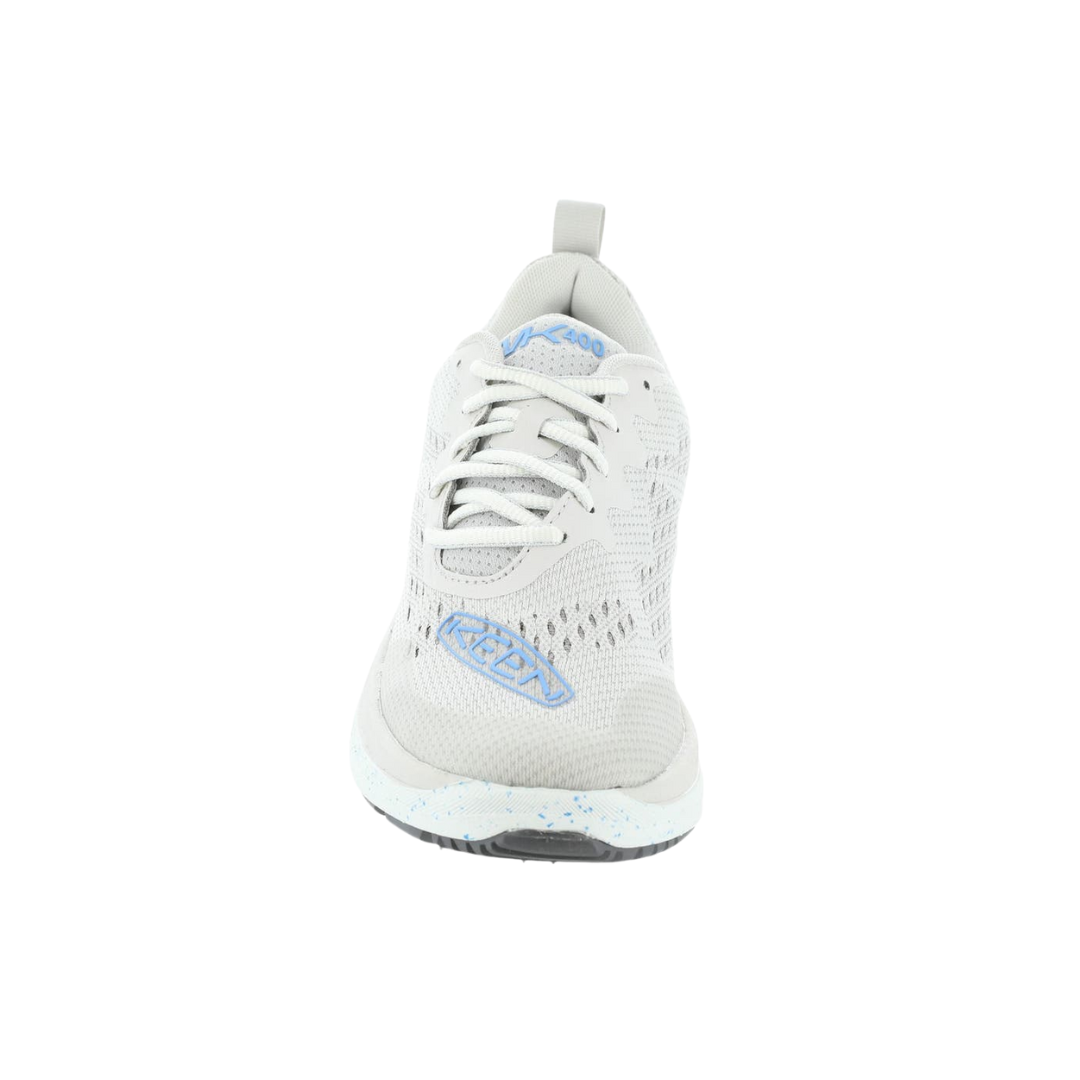 Front view of Keen Women's WK400 in Vapor/Azure Blue – featuring a rounded reinforced toe, mesh ventilation panels, and a secure lace system built for stability and comfort during extended walks.