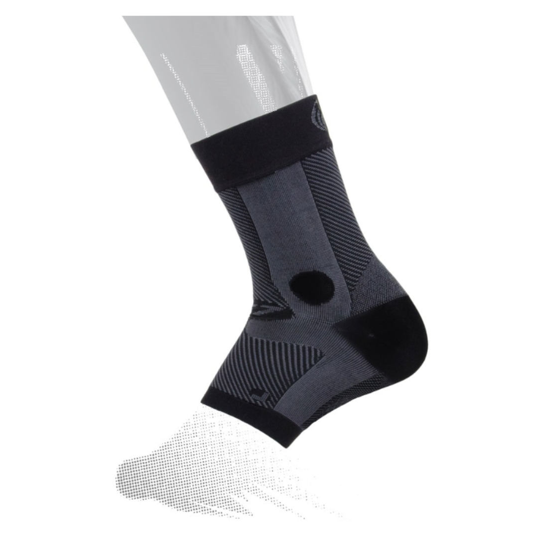 Side View of OS1st AF7 Ankle Sleeve – featuring targeted graduated compression for ankle support, breathable moisture-wicking fabric, and seamless design for comfortable all-day wear.

